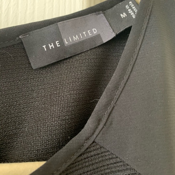 Sleeveless limited fit and flare LBD 👗 - The Limited - Picture 3 of 3